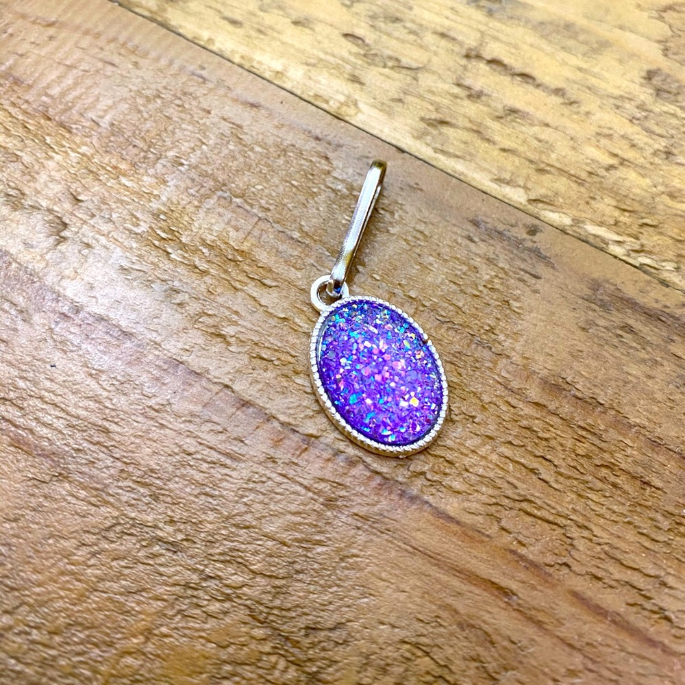 Sparkly zipper pull